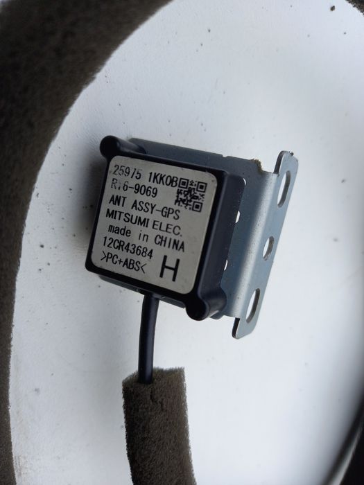 Antena gps Nissan Juke f15 2013rok