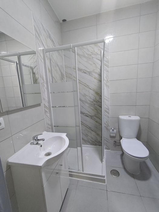 Uma Moradia Com 2 Apartamentos Independentes