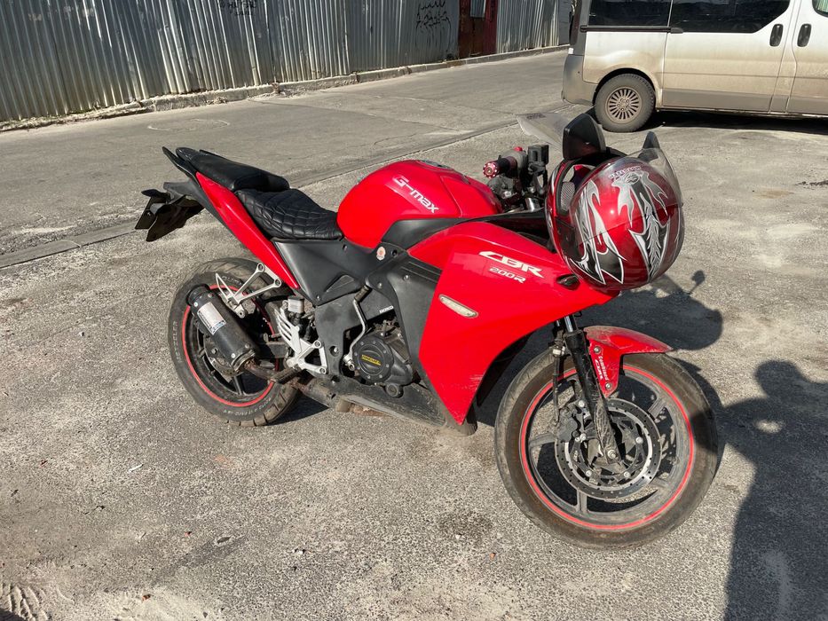 СТРИТБАЙК G-Max Racer 250