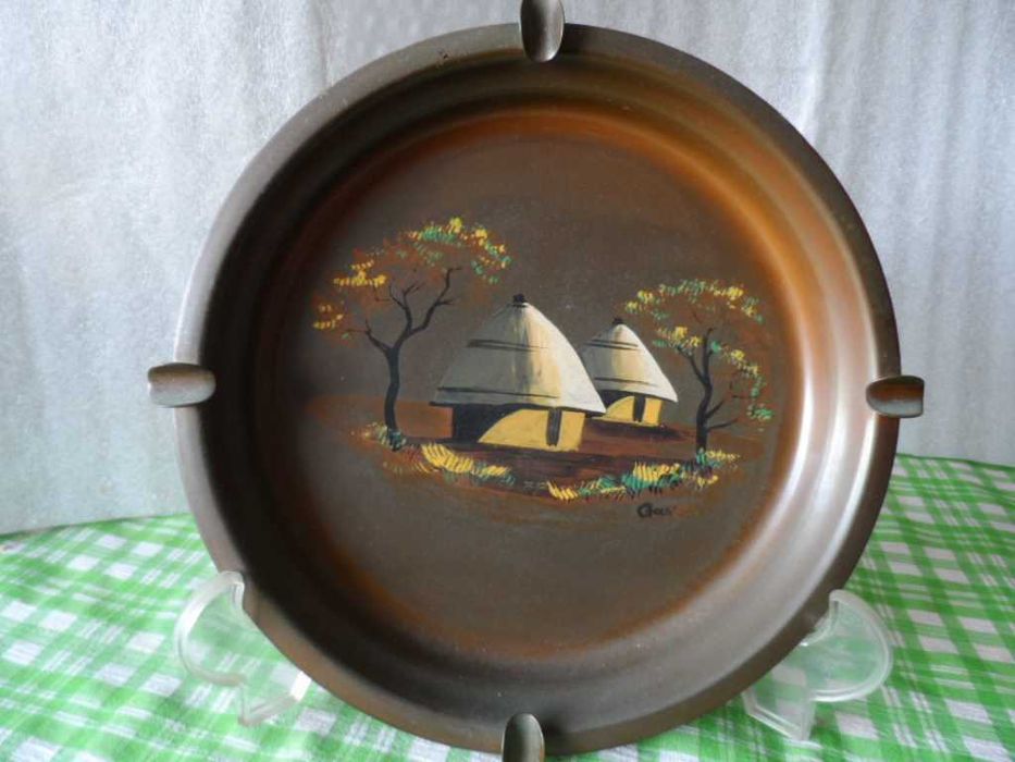 CINZEIRO em cobre lacado africano, com motivo tribal