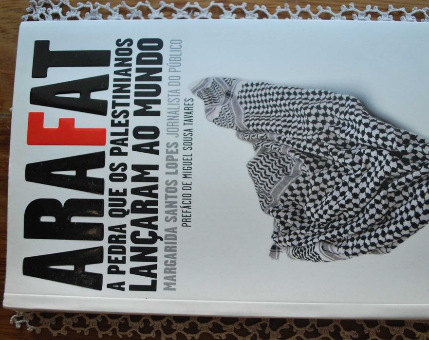 Arafat A Pedra Que Os Palestinianos Lançaram Ao Mundo