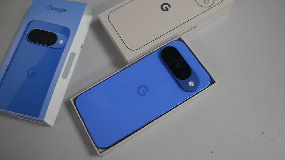 Google Pixel 10 12/128GB (Indigo) New open box