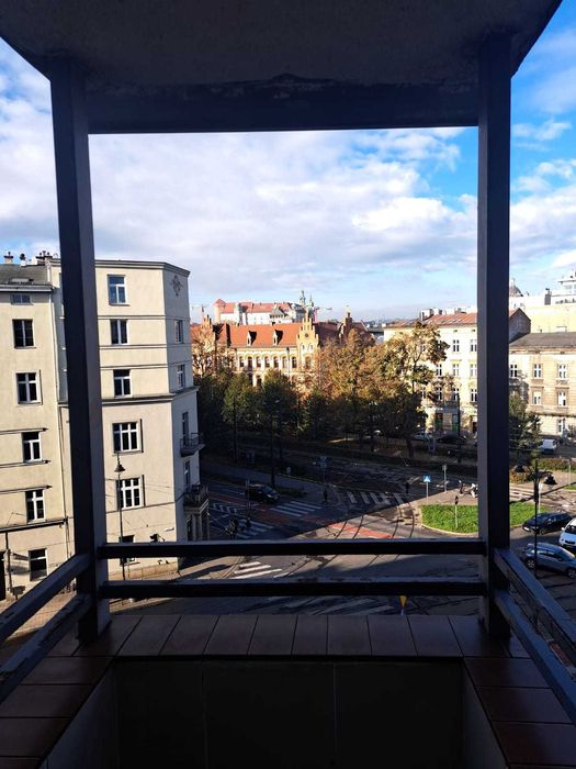 Kraków, Stare Miasto, 68 m², 4 pokoje, łazienka, 2x WC; spektakularny widok na Wawel! Bezpośrednio od właściciela