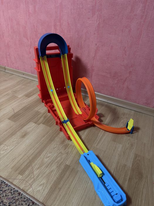 Трек Hot Wheels Track Builder Турботрюки Каністра