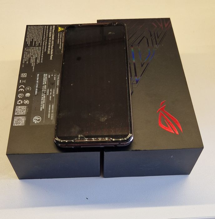Sprzedam telefon  Asus Rog