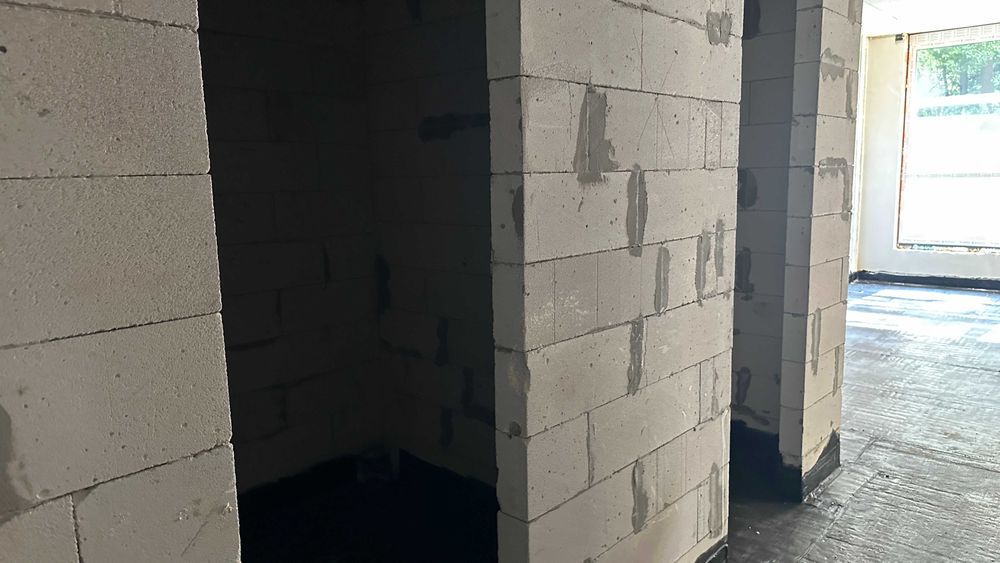 Продаж 2-к квартири + власне патіо, площа: 72.2 м², Брюховичі