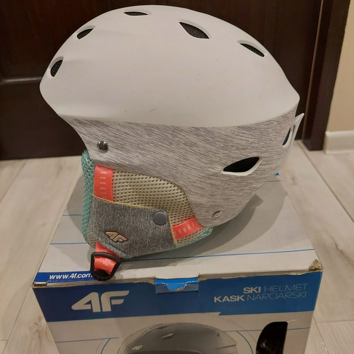 Kask narciarski 4F
