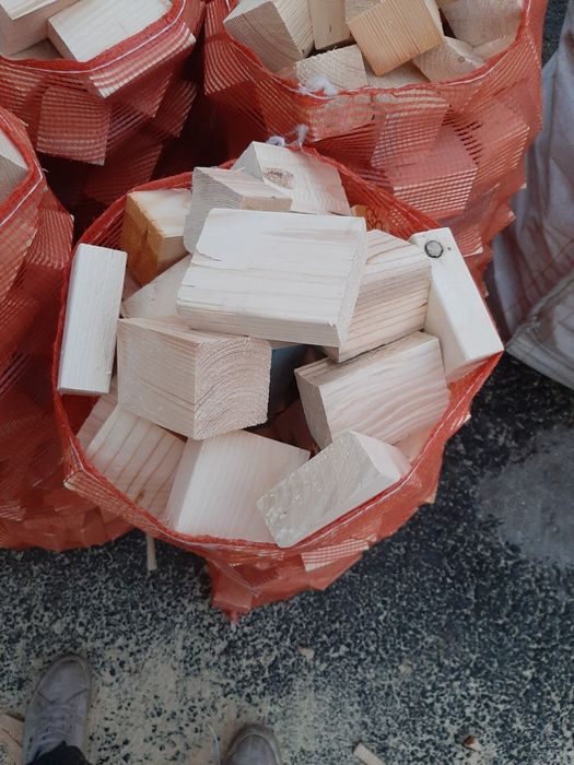 Drewno Opałowe klocuszki czyste ,suche pakowane w worki