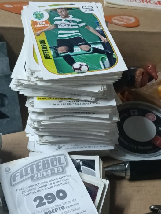 Grande lote de cromos futebol