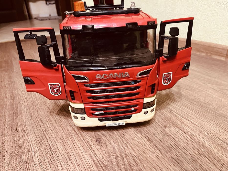 Bruder автомобіль SCANIA DLK 23/12