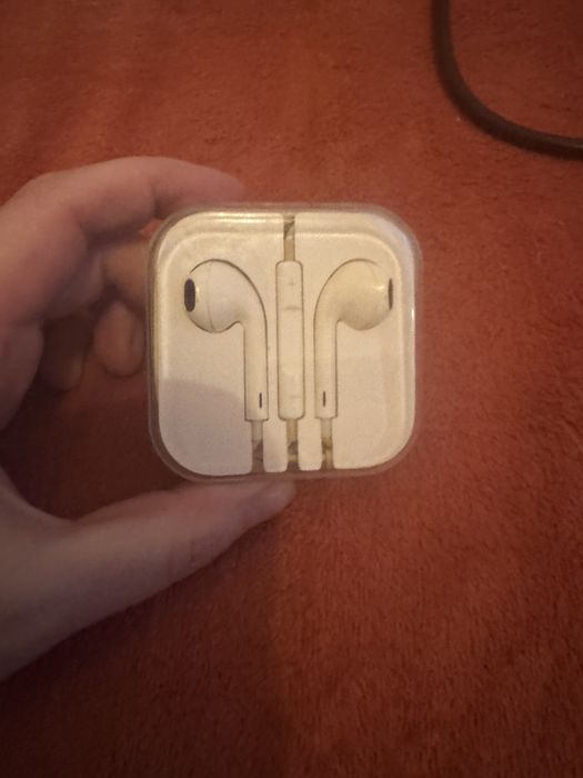 проводные наушники Apple EarPods