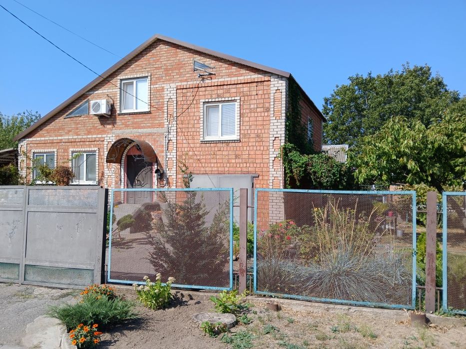 Теплий, добротний будинок з ремонтом та подвір’ям - с.Чкалове [Воля]