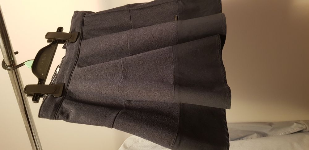 Komplet dziewczęcy marynarka i spódnica