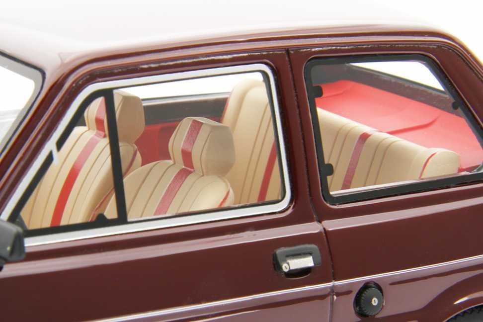 Model 1:18 Laudoracing-Model Fiat 126 Personal 4 Red 1980 LM167C