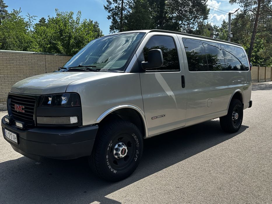 Gmc Savana або Chevrolet Exspress