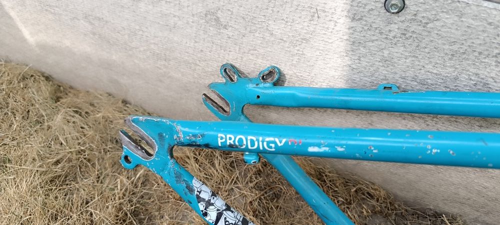 Д е р б а н   М т б