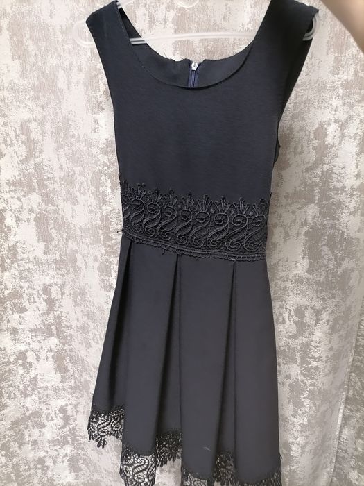 Продам сарафан для дівчинки на зріст 130-140 см