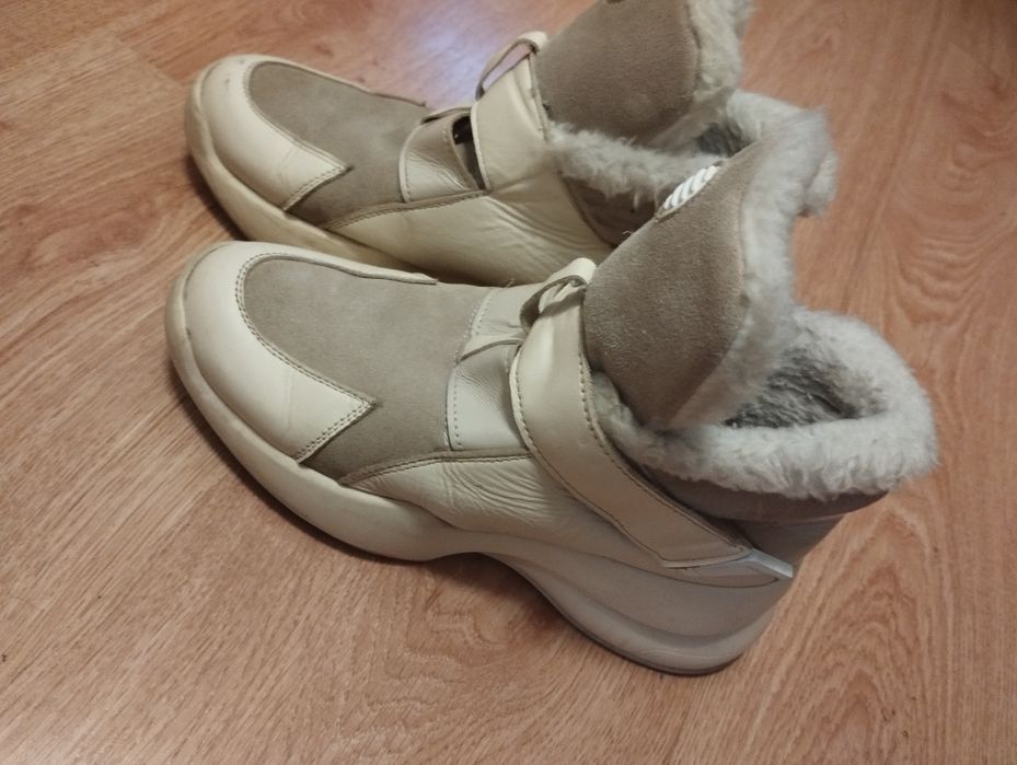 Чоботи 37 р. 175 грн, натуральні