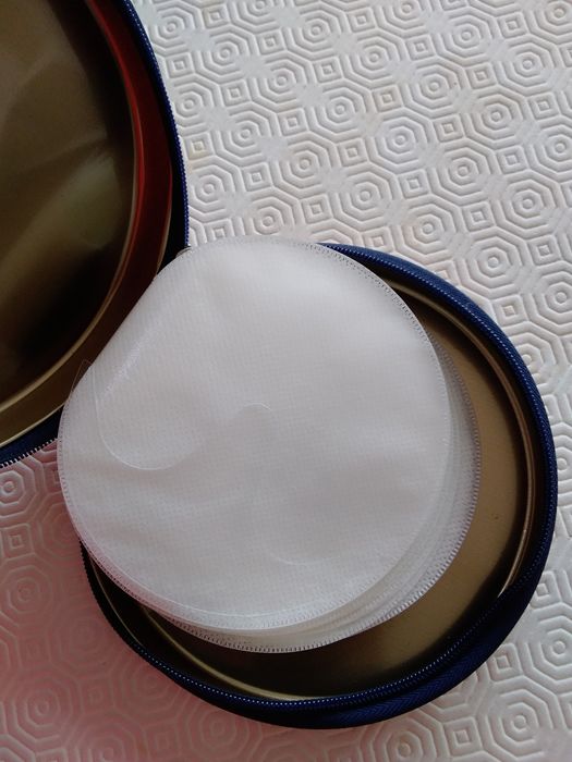 Dvds/CDs: Bolsa com capacidade para 24, tema ursinhos e flores.