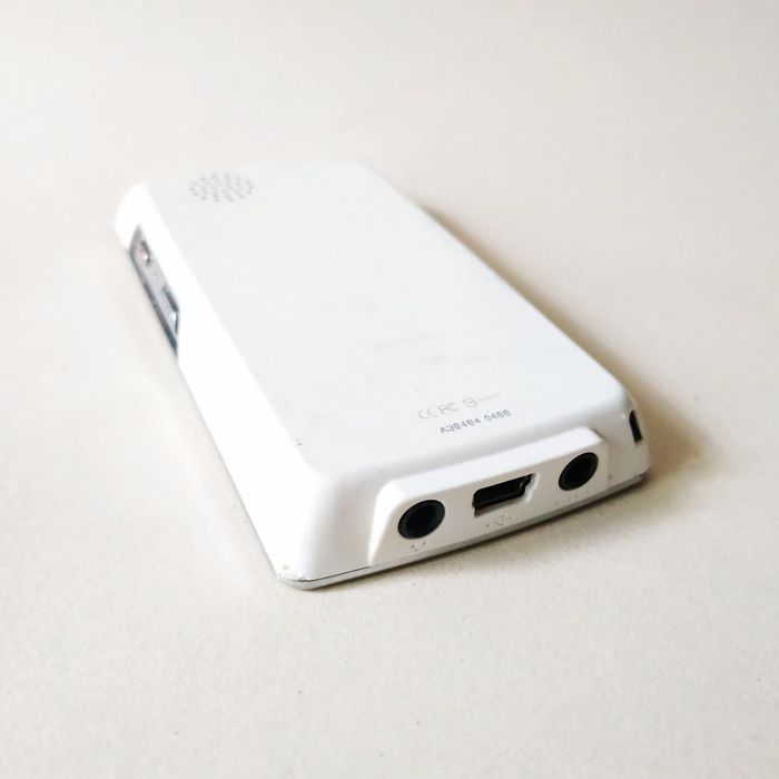 Аудио плеер Transcend MP870 8GB