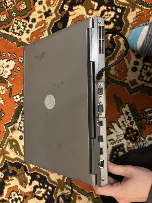 Ноутбук Dell Latitude D820