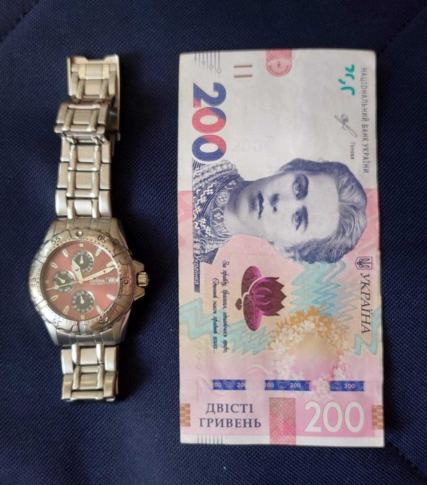 Чоловічий годинник б/у у відмінному стані — доступна ціна