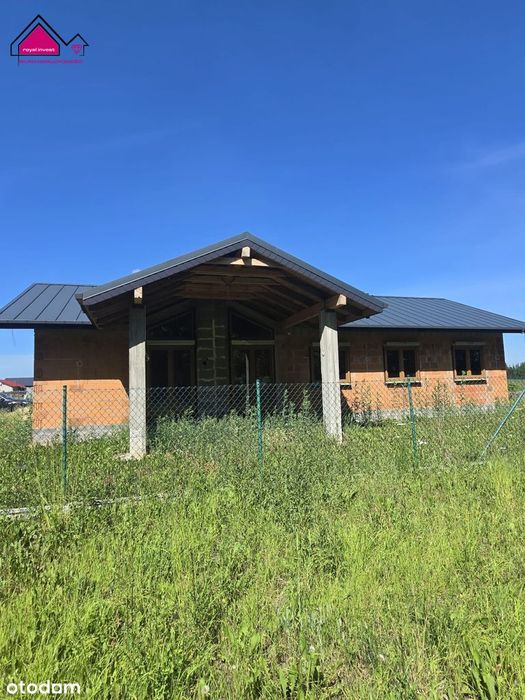 Dom przy lesie,  działka 2173 m², blisko jeziora