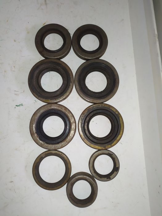 Пыльники. Сальники для авто Ваз. Жигули. И пр.