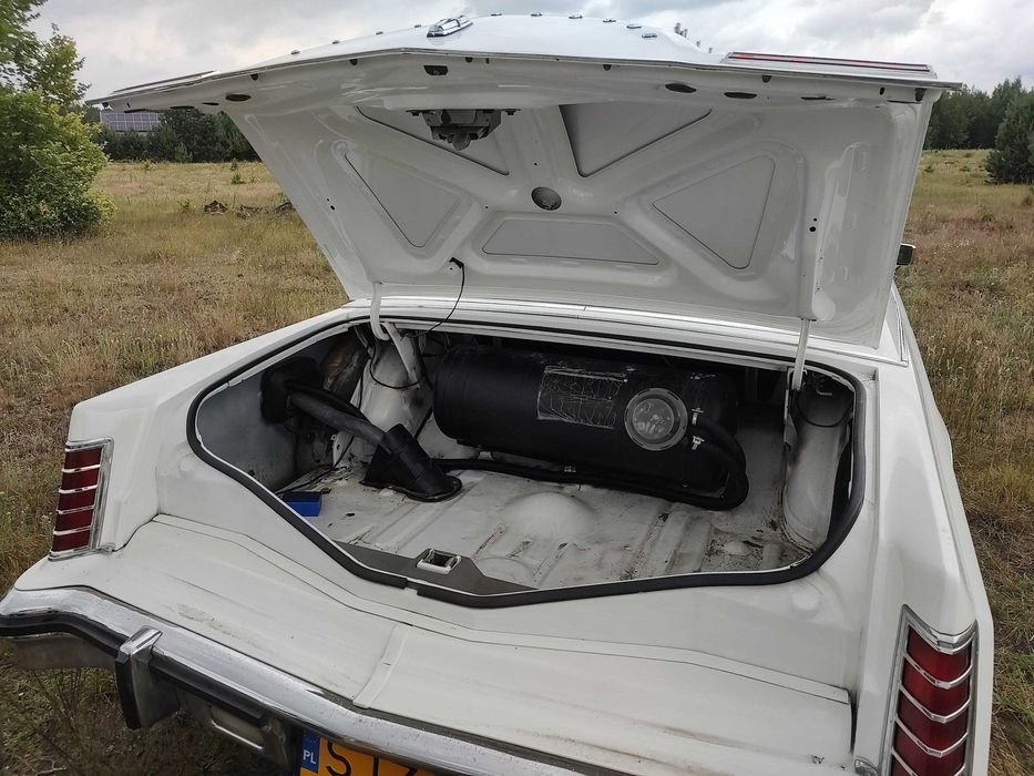 Lincoln Continental  Mark V w pełni odrestaurowany