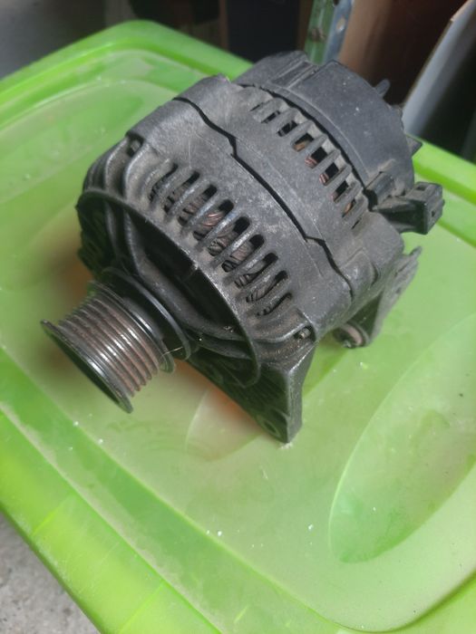 Alternator golf 3
