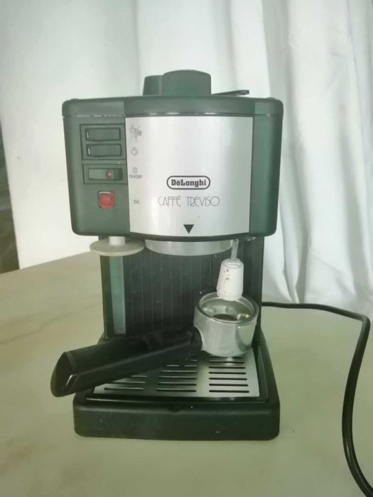 Máquina de Café Marca De'Longhi- Em ótimo estado