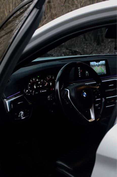 Продам BMW G30 2017 год