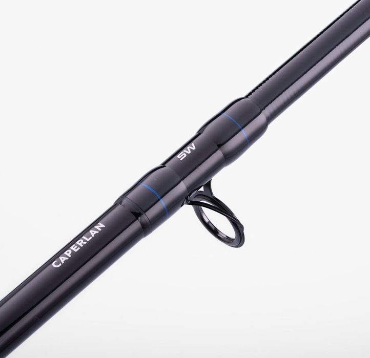 Cana de pesca de fundo no mar Seacoast