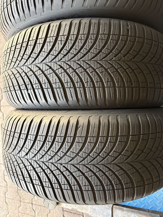 235.50.19 Goodyear Vector 4Seasons Gen-3, 2022rok 6,5mm