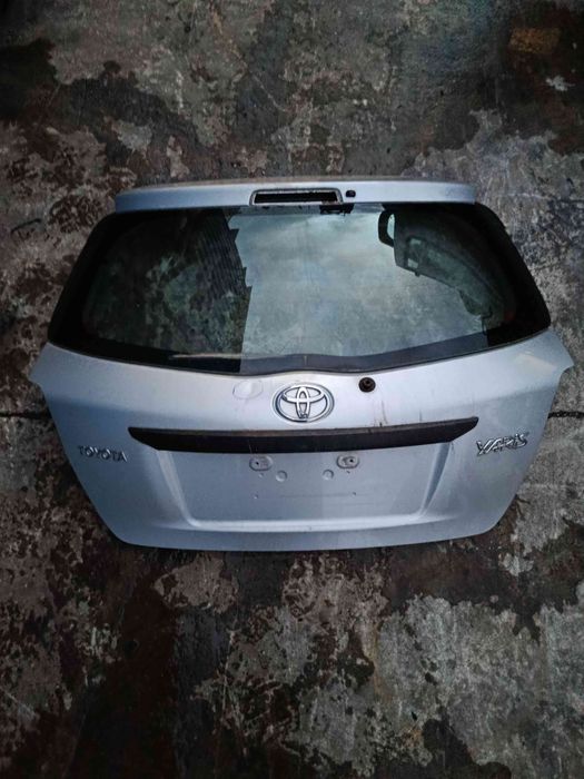 Porta / tampa da mala TOYOTA Yaris (_P13_)