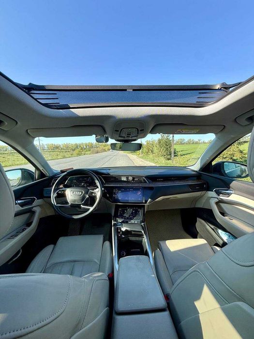 Audi e-tron 2019