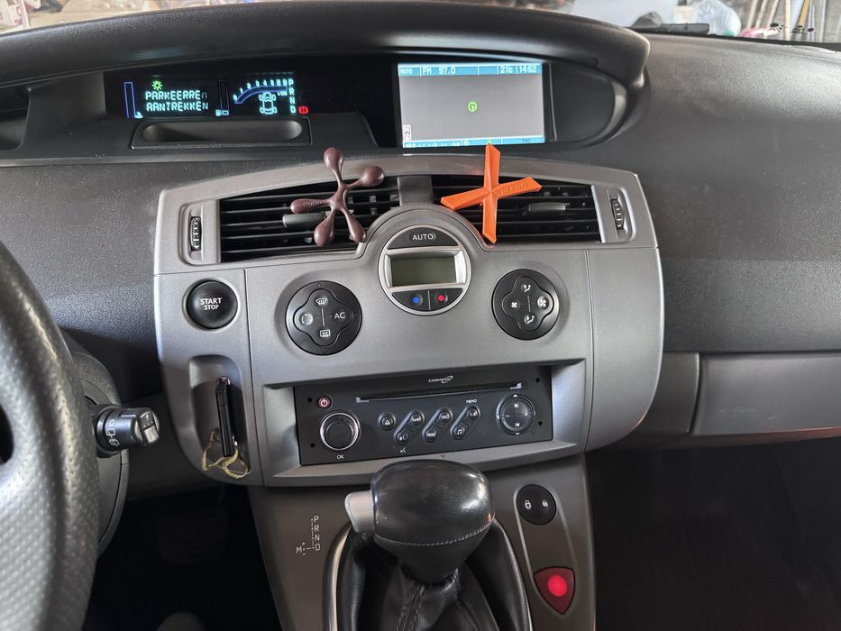 Продам Renault Scenic 2 автомат, газ /бензин