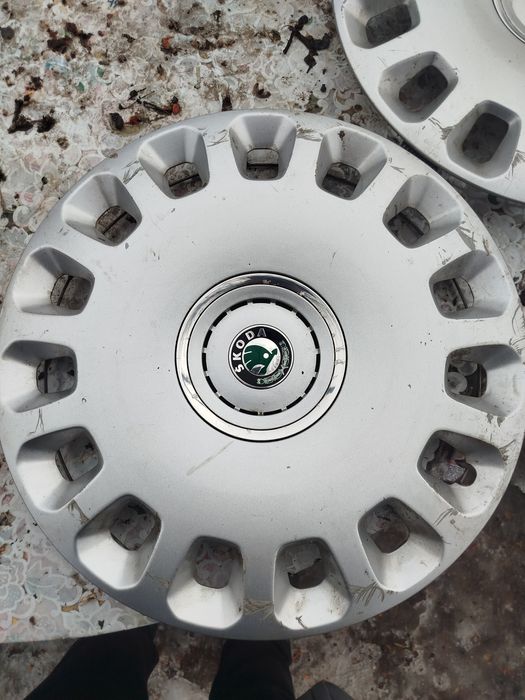 Колпак на 16 з логотипом Шкода