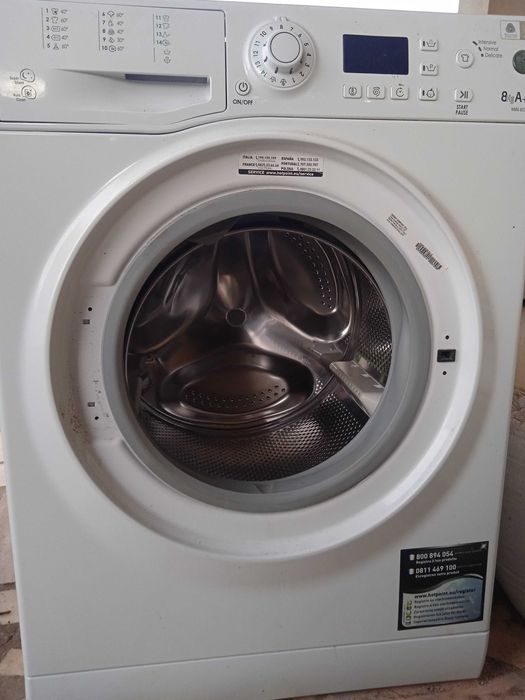 Máquina de lavar roupa Hotpoint Ariston WMG 823