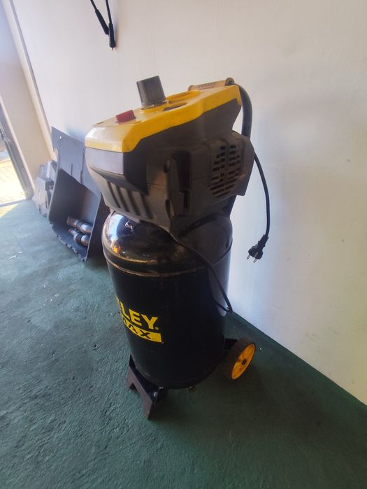 Kompresor pionowy Stanley FatMax 50L
