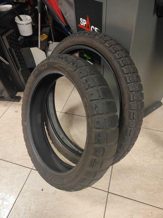 Pneus CST Ambro A4 90/90-21 + 140/70-18 (CF Moto 450MT)