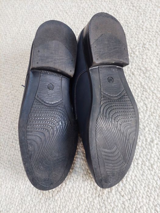 Eleganckie buty chłopięce (komunijne)