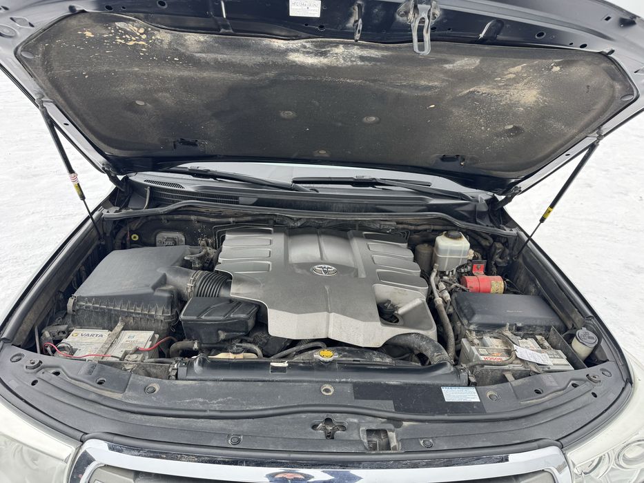 Броньований В6 Land Cruiser 200 2013року Toyota