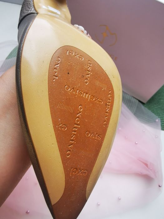 Buty ślubne nowe skórzane złote 36,5