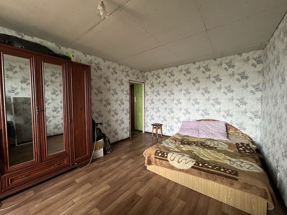 Ексклюзив.Продам простору 1шку з індивідуальним опаленням в Узині