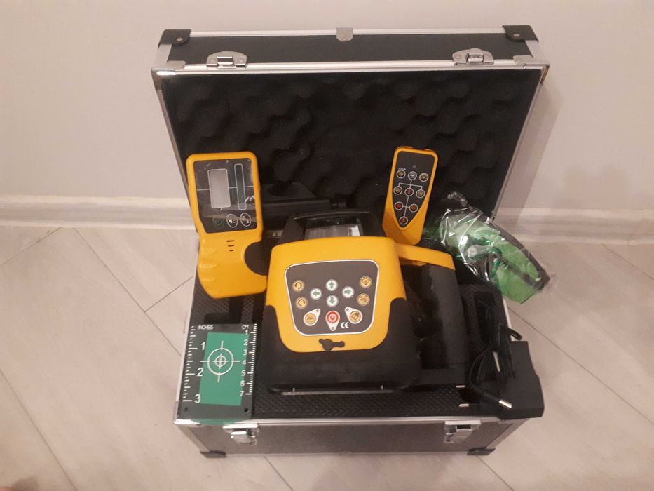 Niwelator (zielona wiązka lasera) statyw łata detektor odczyt w mm WRO