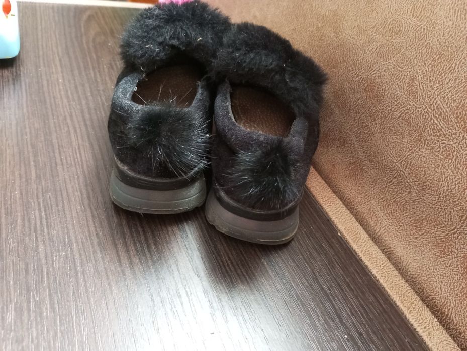 Кросівки з вушками і хвостиком