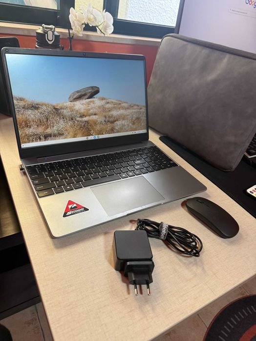 Laptop Computer482665630720993283