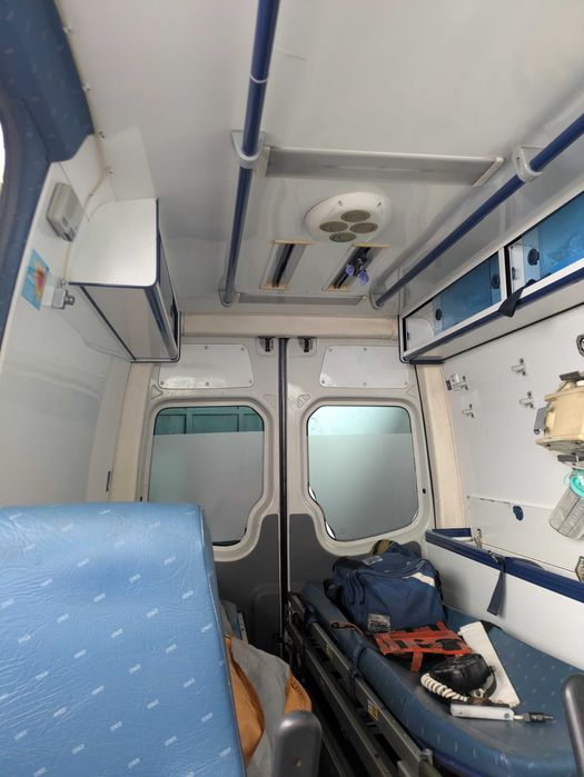 Ambulância avariada