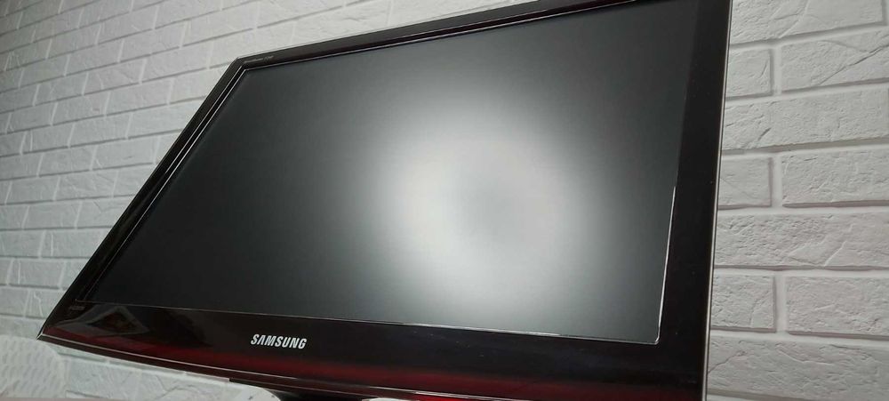 Монітор 24" Samsung SM T240 DVI HDMI VGA